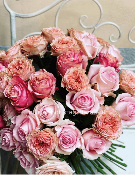 Bouquet di rose rosa medio